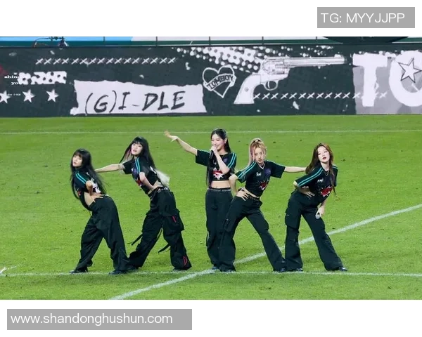 全球足球明星汇聚的顶级联赛究竟是哪个引领潮流与激情的舞台