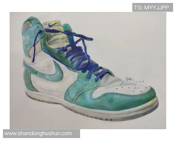 足球明星全身素描艺术作品展现运动之美与激情的完美结合