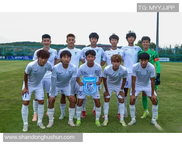 深圳足球队的节奏变革引发热议球迷期待新风貌与未来发展