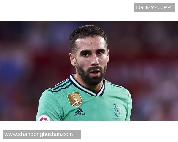 足球明星太太们的魅力瞬间大揭秘时尚与优雅并存的生活照欣赏 足球明星太太们的魅力瞬间大揭秘时尚与优雅并存的生活照欣赏